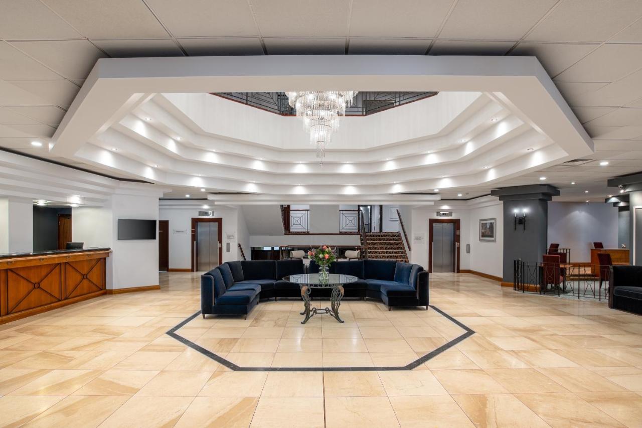 Copthorne Effingham Gatwick Hotel Экстерьер фото