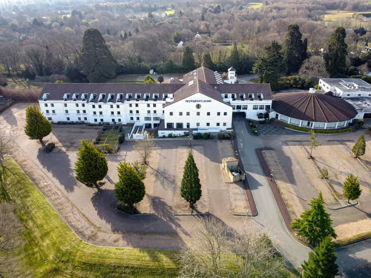Copthorne Effingham Gatwick Hotel Экстерьер фото