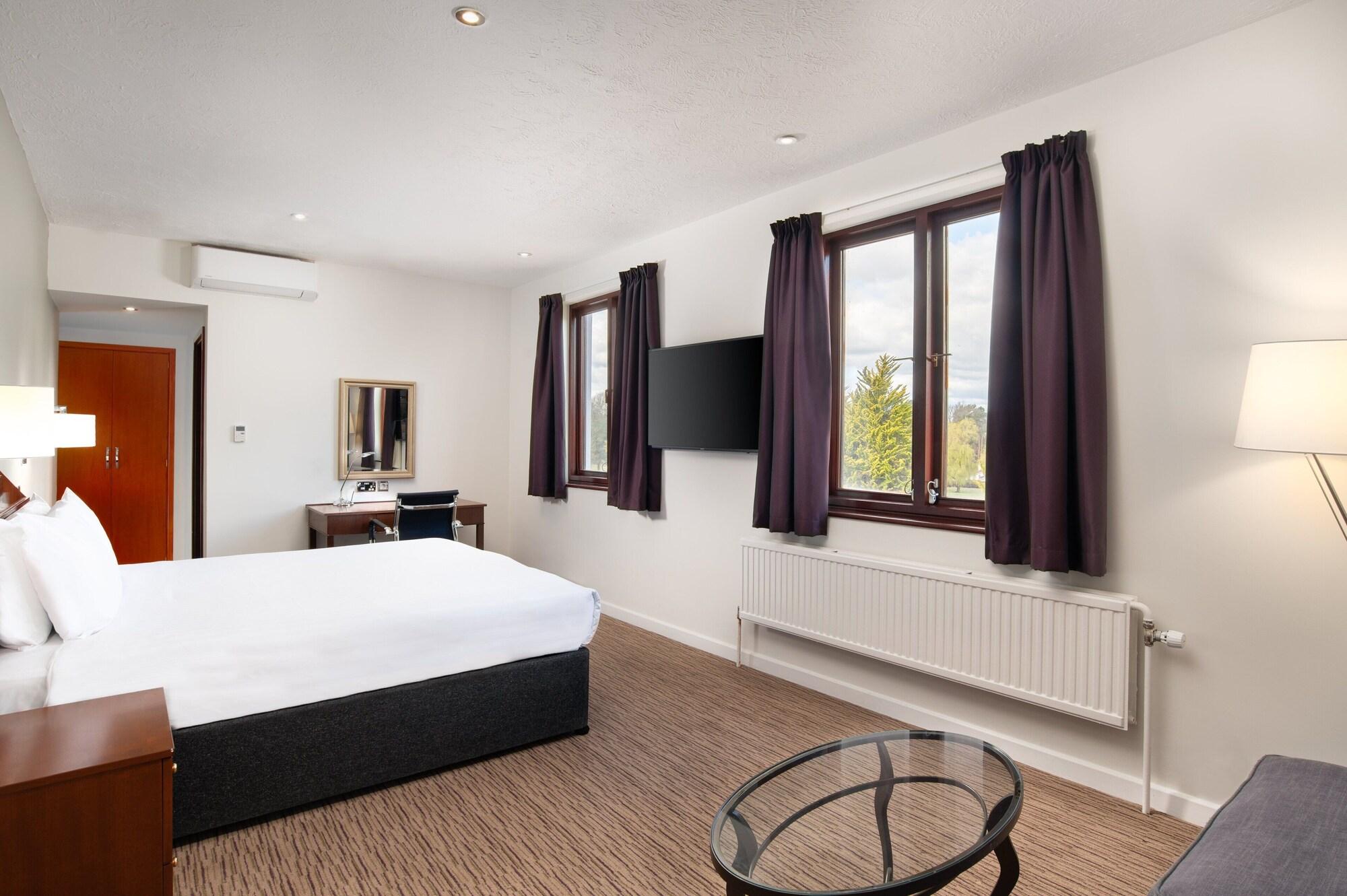 Copthorne Effingham Gatwick Hotel Экстерьер фото