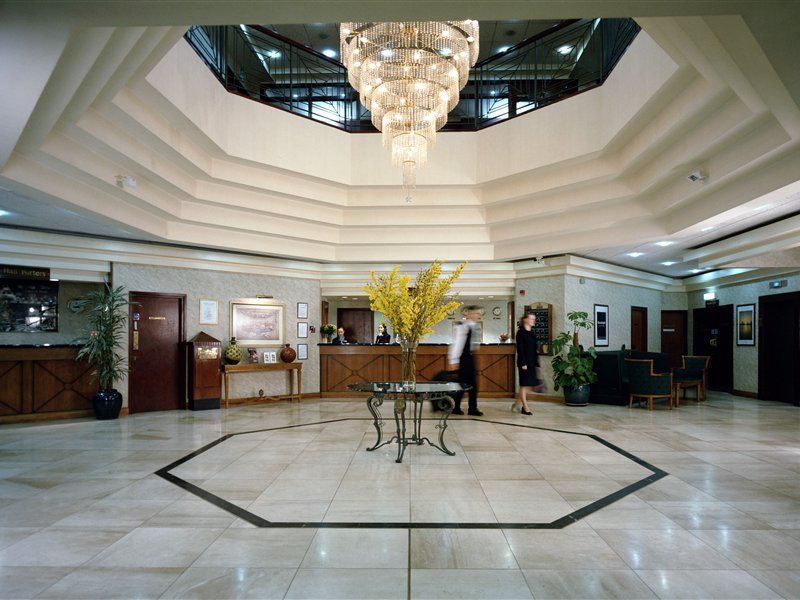 Copthorne Effingham Gatwick Hotel Интерьер фото
