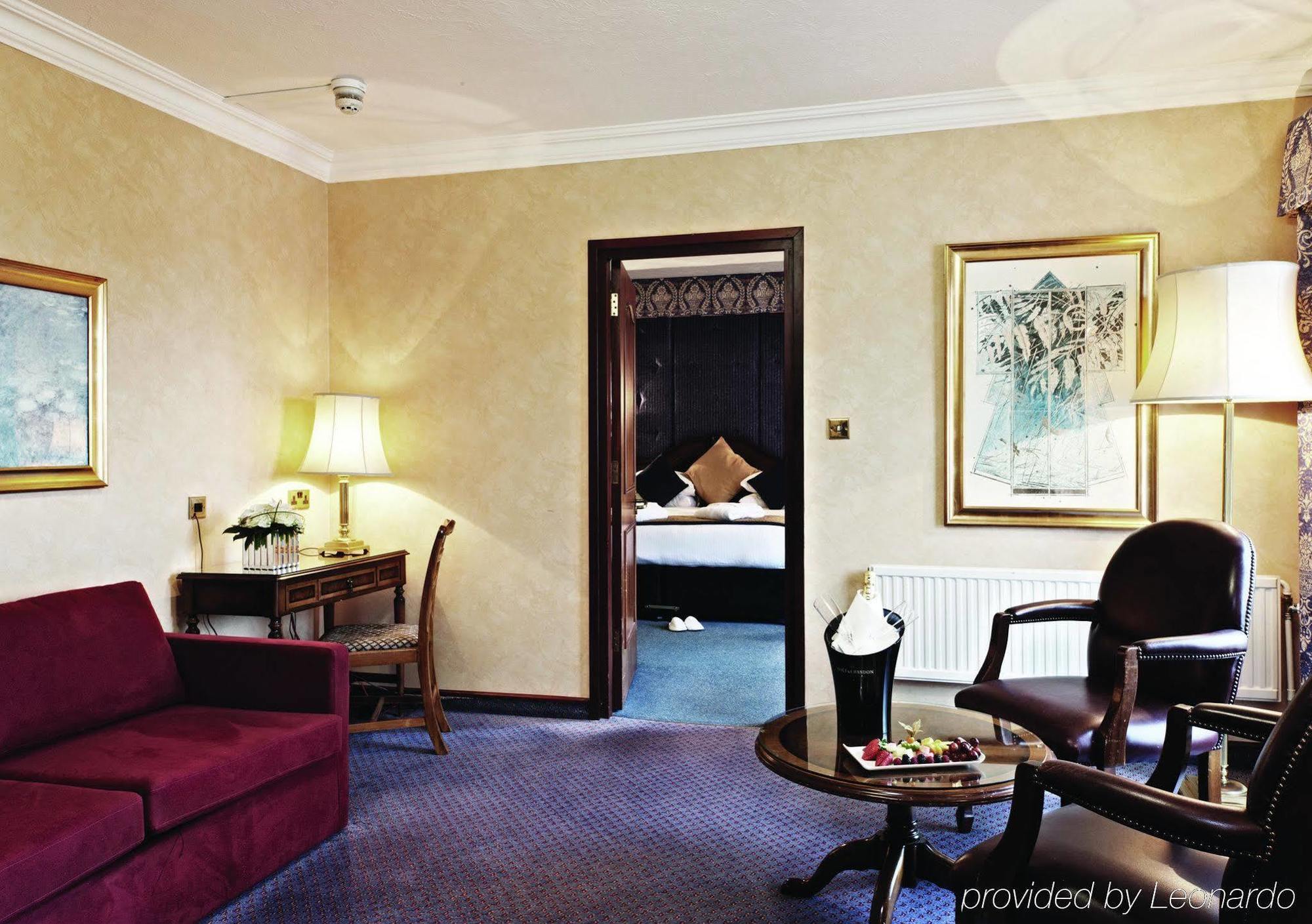 Copthorne Effingham Gatwick Hotel Номер фото